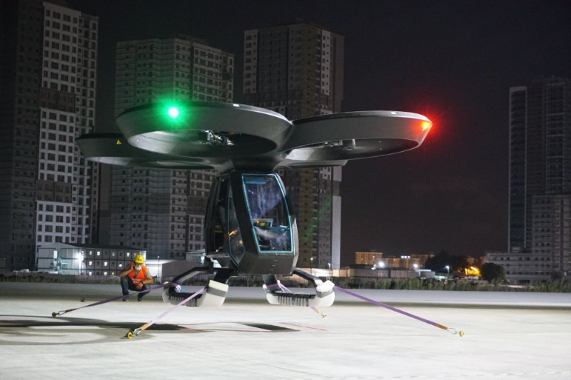 Türkiye'nin ilk uçan arabası Cezeri havalandı