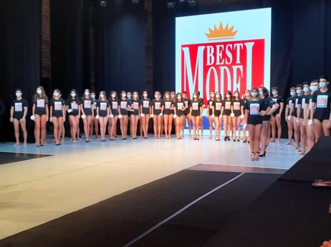 Türkiye'nin 15 Yaşındaki Güzellik Kraliçesi