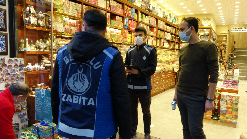 Taksim Yılbaşı Öncesi Cıvıl Cıvıl