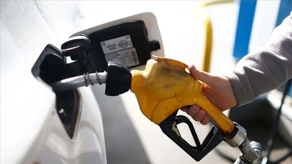 Akaryakıta Çifte Zam Geldi: 13 Mart 2026 Benzin ve Motorin Litre Fiyatı Kaç TL Oldu?