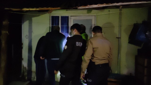 15 saattir haber alınamayan yaşlı kadın evinde baygın halde bulundu