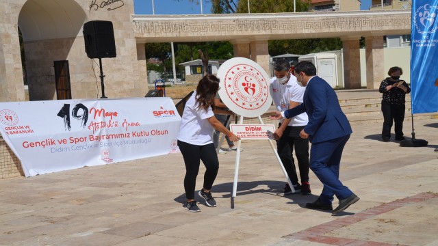 19 Mayıs Atatürkü Anma Gençlik ve Spor Bayramı Didimde törenle kutlandı