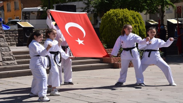 19 Mayıs Gençlik ve Spor Bayramı Bozüyükte de coşkuyla kutlandı