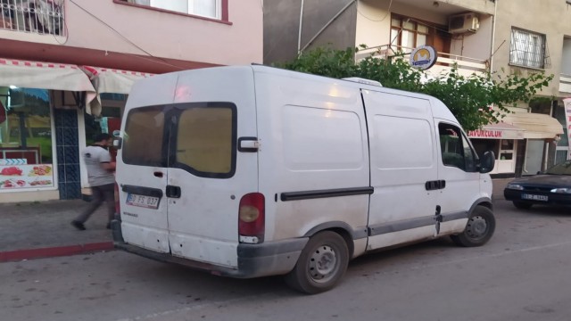 2 ton kaçak et ele geçirildi