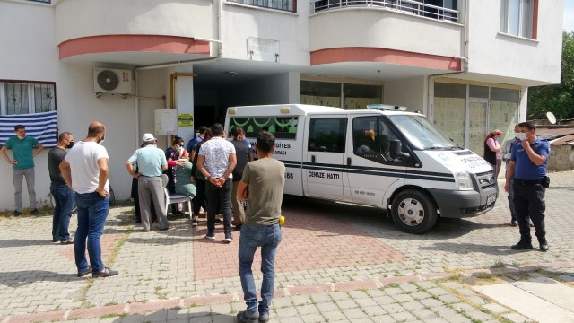 5. kattan havalandırma boşluğuna düşerek hayatını kaybetti