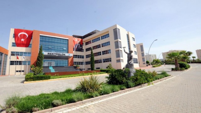 7 Aralık Üniversitesi Filistinin yanında