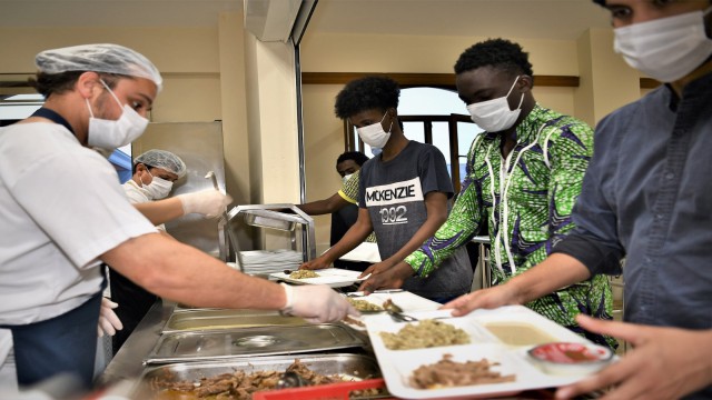 70 ülkeden öğrenciler, aynı sofrada buluşuyor