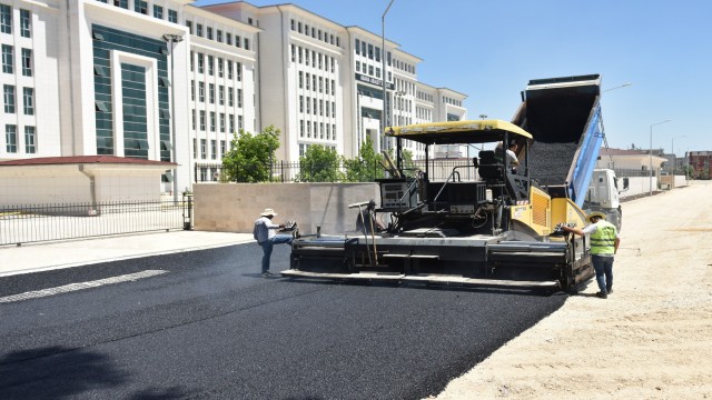 Adana Adalet Sarayı çevresinde hummalı çalışma