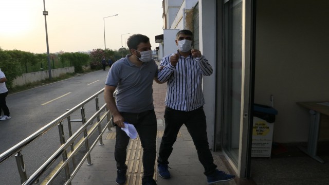 Adanada 98 firariye operasyon