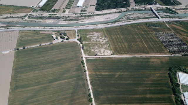 Akdeniz Üniversitesinin Aksu ilçesindeki arazisi havadan takip altında