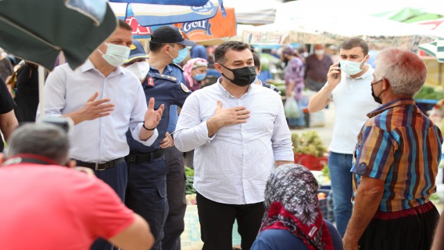 Alanya Belediye Başkanı Yücelden pazar denetimi