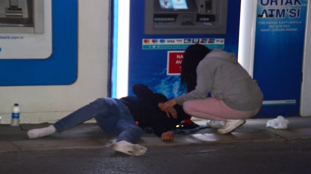 Alkol İçince Yasağı Unuttu!