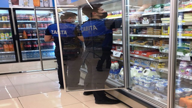 Altınovada marketlere denetimi