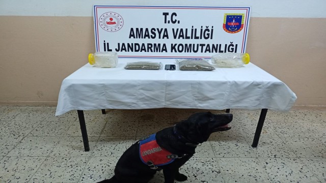 Amasyada operasyonda 1 kilogram uyuşturucu ele geçirildi