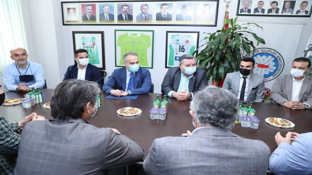 Amatör spora profesyonel destek