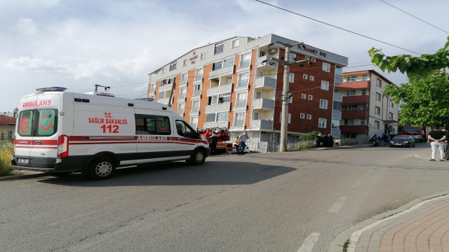 Apartman dairesinde çıkan yangın paniğe sebep oldu