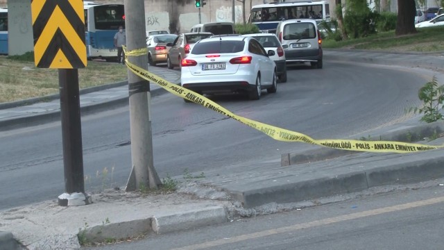 Aralarında husumet bulunan şahsı tüfekle öldürüp kaçtı