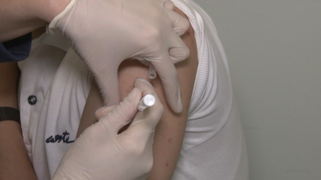 Aşı çalışmaları bayramda da devam ediyor