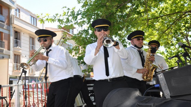 Ataşehirde bando ekibiyle 19 Mayıs coşkusu