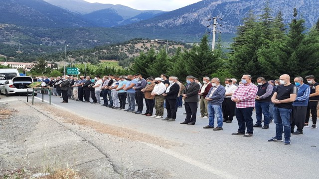 Atlas Okyanusunda ölen Türk kaptan son yolculuğuna uğurlandı