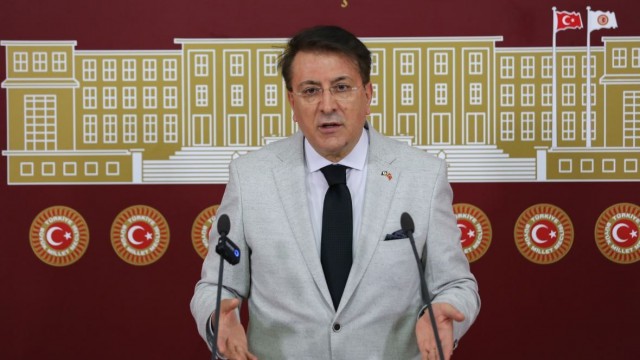 Aydemir: ‘Erzuruma gelin belediyeciliği öğrenin