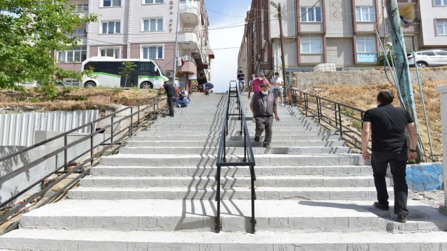 Aydoğdu Mahallesi bağlantı merdivenleri yenilendi