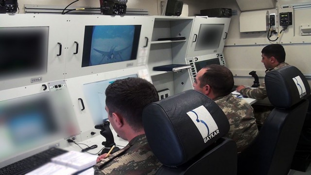 Azerbaycan ordusundan Bayraktar TB2li tatbikat