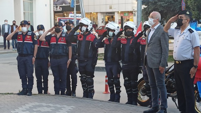 Bafrada 19.19da hep bir ağızdan İstiklal Marşı okundu