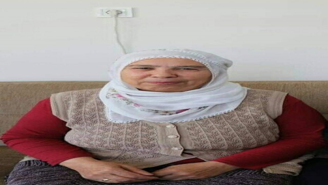 Bahçeye çıktığı sırada yıldırım düşmesi sonucu hayatını kaybetti