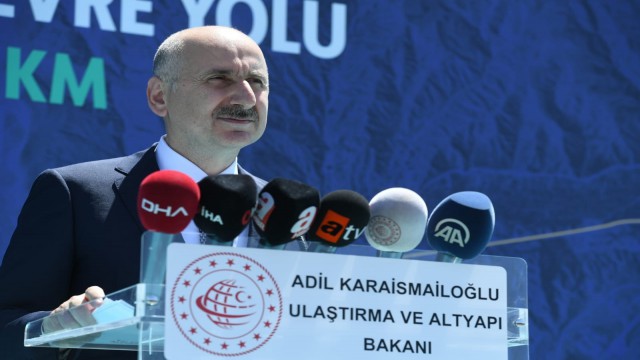 Bakan Karaismailoğlu: Aynı anda 100den fazla yayın kuruluşuna hizmet vermeye başlayan Çamlıca Kulesi hizmete açıyoruz