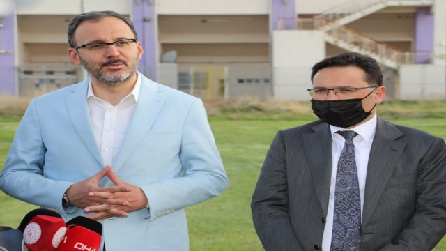 Bakan Kasapoğlu: “Türkiyenin en donanımlı spor lisesini Afyonkarahisara yapacağız”
