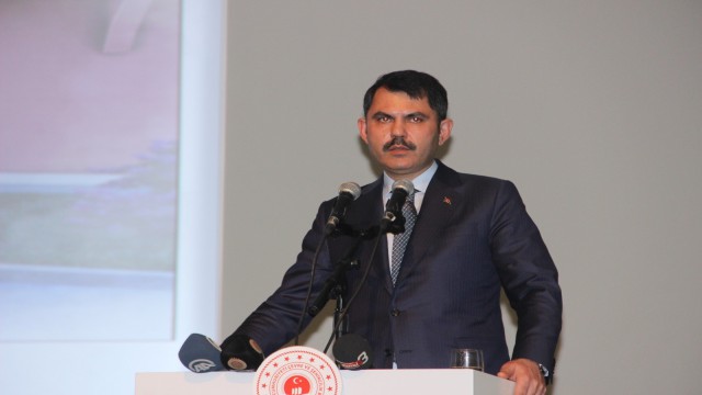 Bakan Kurum, “Depremle mücadeleyi, terörle mücadele kadar önemli görüyoruz”