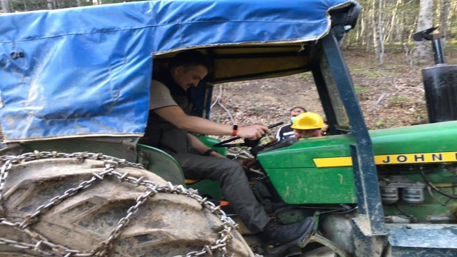 Bakan Pakdemirli 1 Mayısta orman işçileriyle bir araya geldi