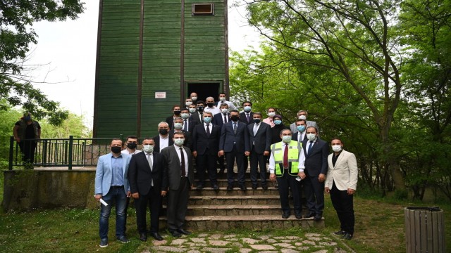 Bakan Pakdemirli Kuşcenneti Milli Parkını ziyaret etti