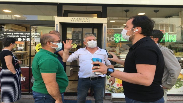 Baklava kuyruğunda işletme sahibi ile polis arasında gergin anlar