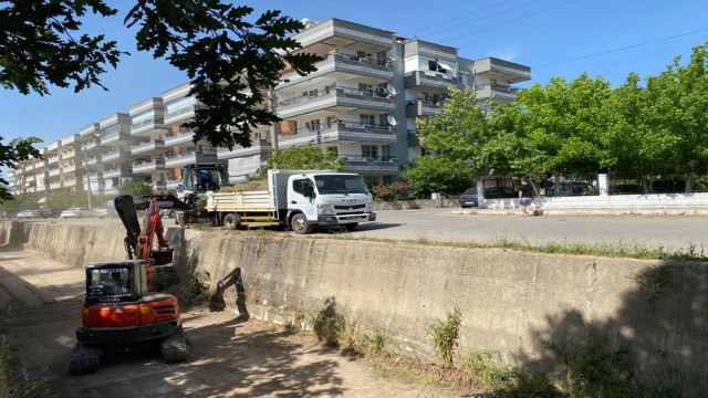 Balavca Deresinden 120 ton atık çıktı