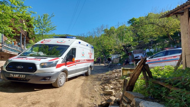 Bartında baltalı sopalı kavga: 5 yaralı