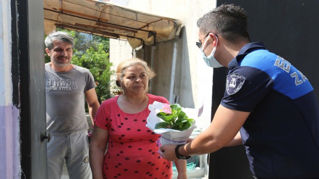 Başkan Atay şehit annelerini unutmadı