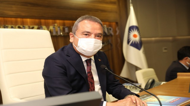 Başkan Böcek: 13 bin çalışanımız var. Hiç kimsenin sendikasına karışmadım.