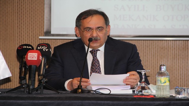 Başkan Demir: Bir kısım insanlar siyasi arenada ergen çocuk gibi hareket ediyor