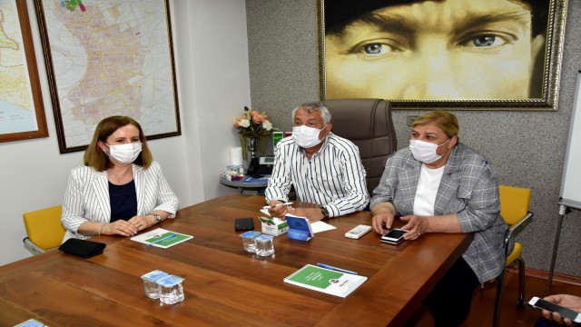 Başkan Karalar: Ceyhanın yol ve su çilesi bitecek