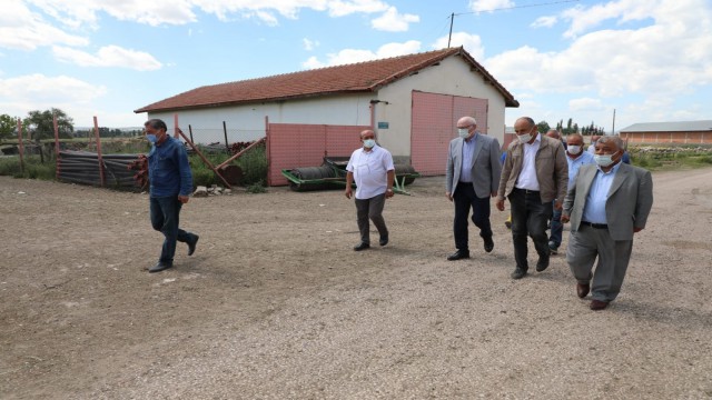 Başkan Kurt vatandaşlarla bir araya gelmeye devam ediyor