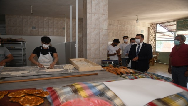 Başkan Özyiğit esnafla buluştu