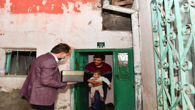 Başkan Uçar bir kez daha gönüllere girdi