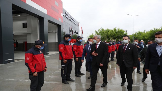 Başkan Yüceden, yapımı tamamlanan Hendek itfaiye Hizmet Binasına ziyaret