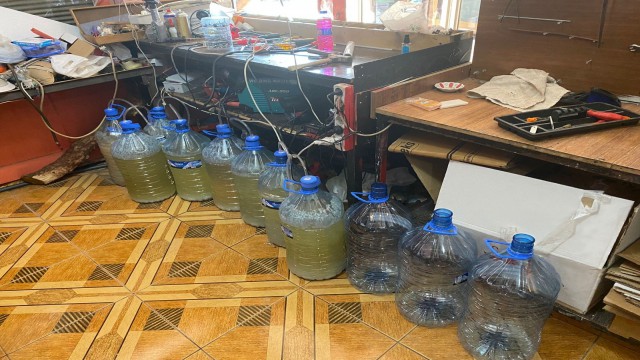 Batmanda kaçak içki imalathanesine baskın