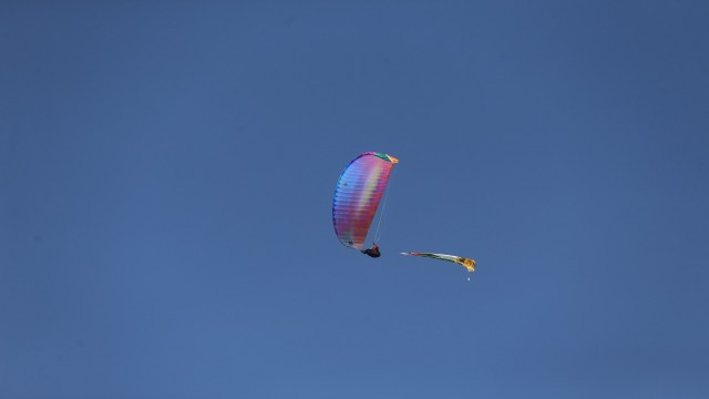 Bayrak açıp Uludağdan özgürlük için atladılar