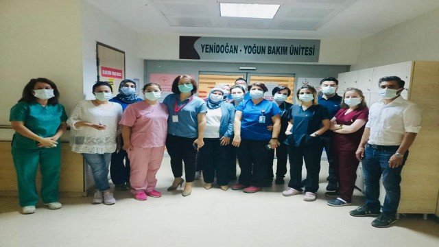 Bayramda görev başında olan sağlıkçılar unutulmadı