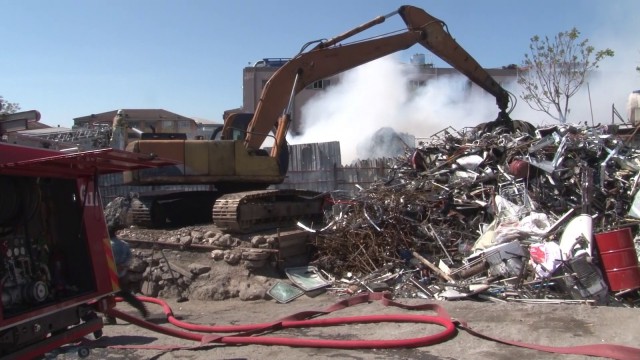 Bayrampaşada kağıt deposunda yangın