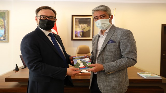 Belediye Başkanı Oktay ve Ukrayna Antalya Konsolosu Rustamovdan işbirliği